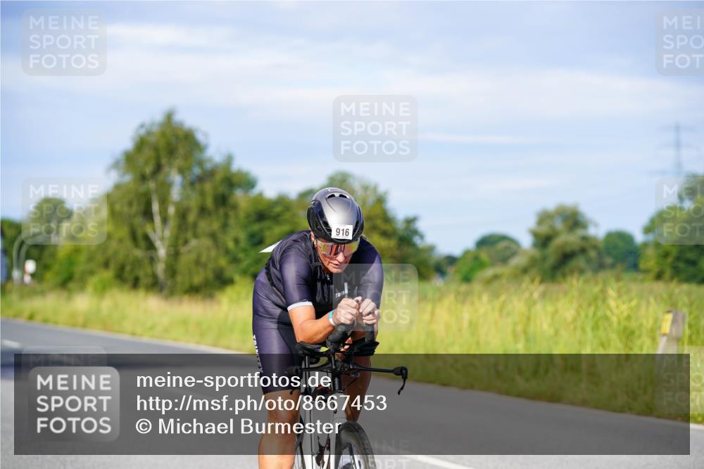31.08.2025 - Elbe Triathlon Hamburg Michael Burmester http://msf.ph/oto/8667453 31.08.2025 09:42:21 Radfahren 248, 299, 916, 929 meine-sportfotos.de