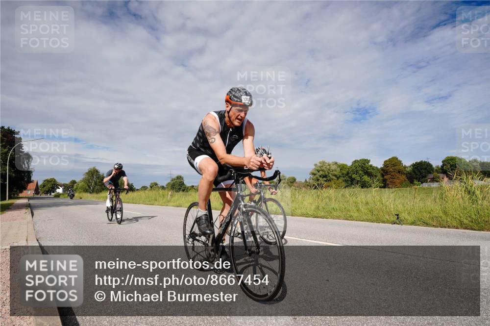 31.08.2025 - Elbe Triathlon Hamburg Michael Burmester http://msf.ph/oto/8667454 31.08.2025 10:49:18 Radfahren 1190, 1308, 1424, 1496 meine-sportfotos.de