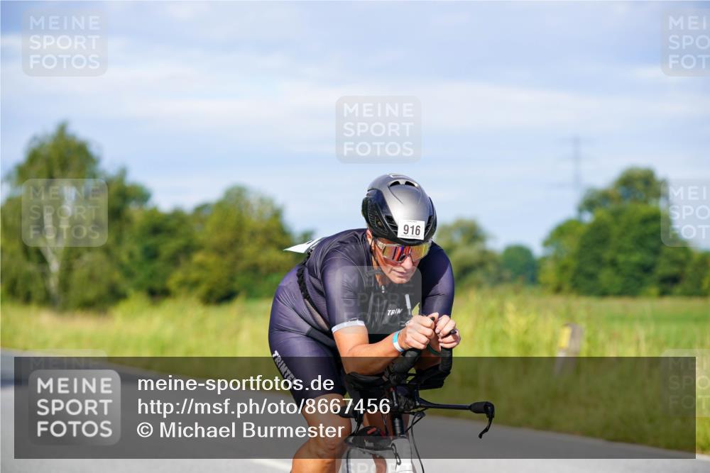 31.08.2025 - Elbe Triathlon Hamburg Michael Burmester http://msf.ph/oto/8667456 31.08.2025 09:42:21 Radfahren 248, 299, 916, 929 meine-sportfotos.de