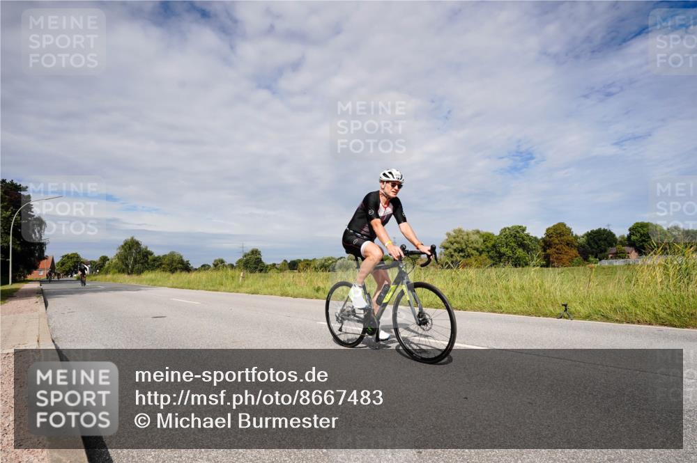 31.08.2025 - Elbe Triathlon Hamburg Michael Burmester http://msf.ph/oto/8667483 31.08.2025 10:50:10 Radfahren 1068, 1126, 1294, 1343 meine-sportfotos.de
