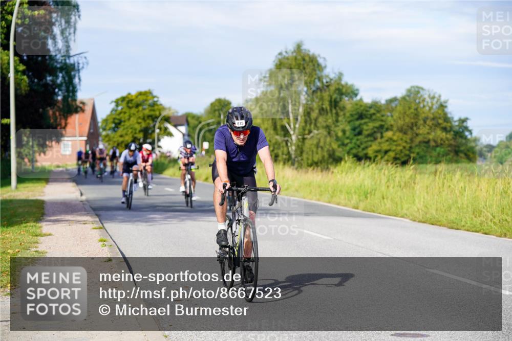 31.08.2025 - Elbe Triathlon Hamburg Michael Burmester http://msf.ph/oto/8667523 31.08.2025 09:42:47 Radfahren 268, 311, 361, 490, 505, 522, 615, 629, 648, 715, 884, 893 meine-sportfotos.de