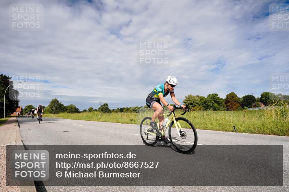 31.08.2025 - Elbe Triathlon Hamburg Michael Burmester http://msf.ph/oto/8667527 31.08.2025 10:51:09 Radfahren 1150, 1156, 1418, 1446 meine-sportfotos.de