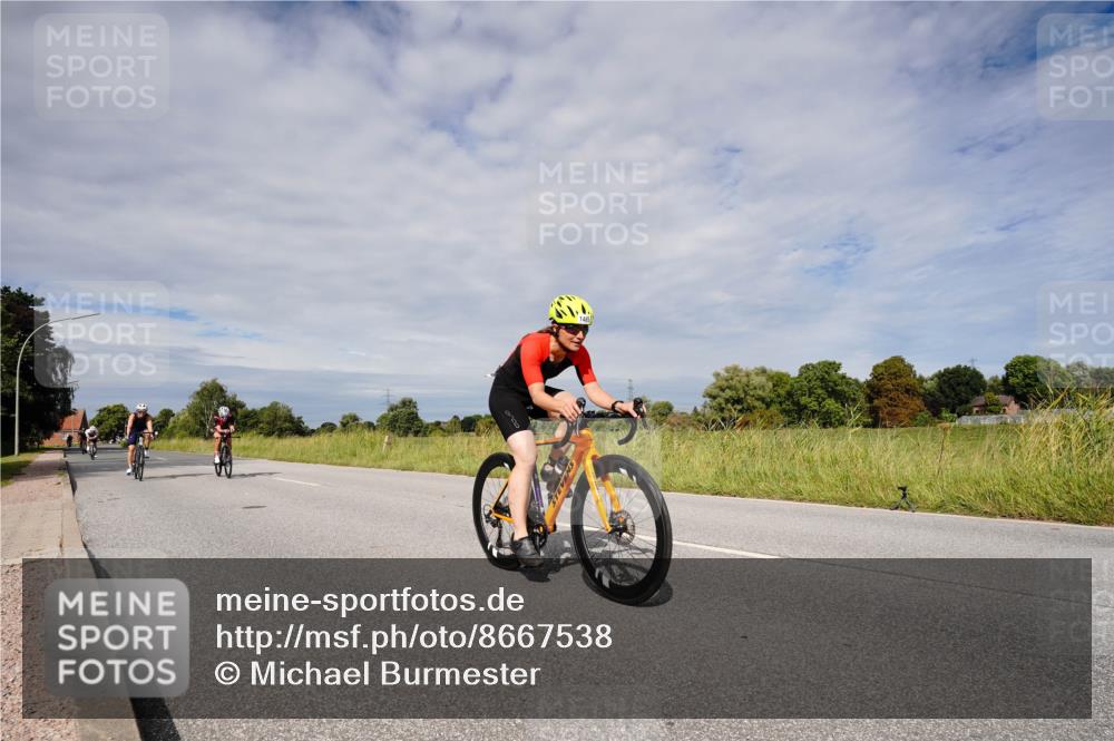 31.08.2025 - Elbe Triathlon Hamburg Michael Burmester http://msf.ph/oto/8667538 31.08.2025 10:51:20 Radfahren 1014, 1217, 1222, 1437, 1465, 1488 meine-sportfotos.de