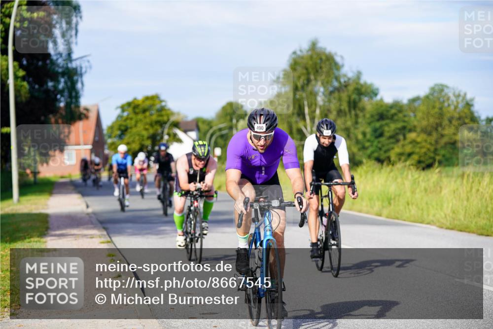 31.08.2025 - Elbe Triathlon Hamburg Michael Burmester http://msf.ph/oto/8667545 31.08.2025 09:42:53 Radfahren 311, 414, 438, 486, 490, 522, 629, 648, 665, 882, 893 meine-sportfotos.de
