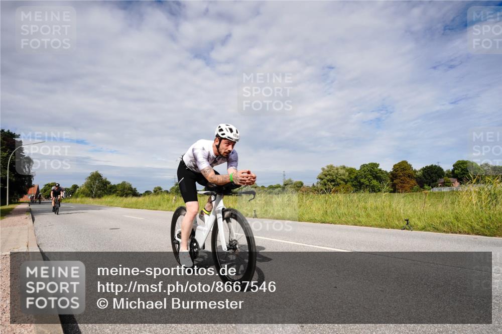31.08.2025 - Elbe Triathlon Hamburg Michael Burmester http://msf.ph/oto/8667546 31.08.2025 10:51:23 Radfahren 1014, 1199, 1217, 1229, 1419, 1437, 1465, 1488 meine-sportfotos.de