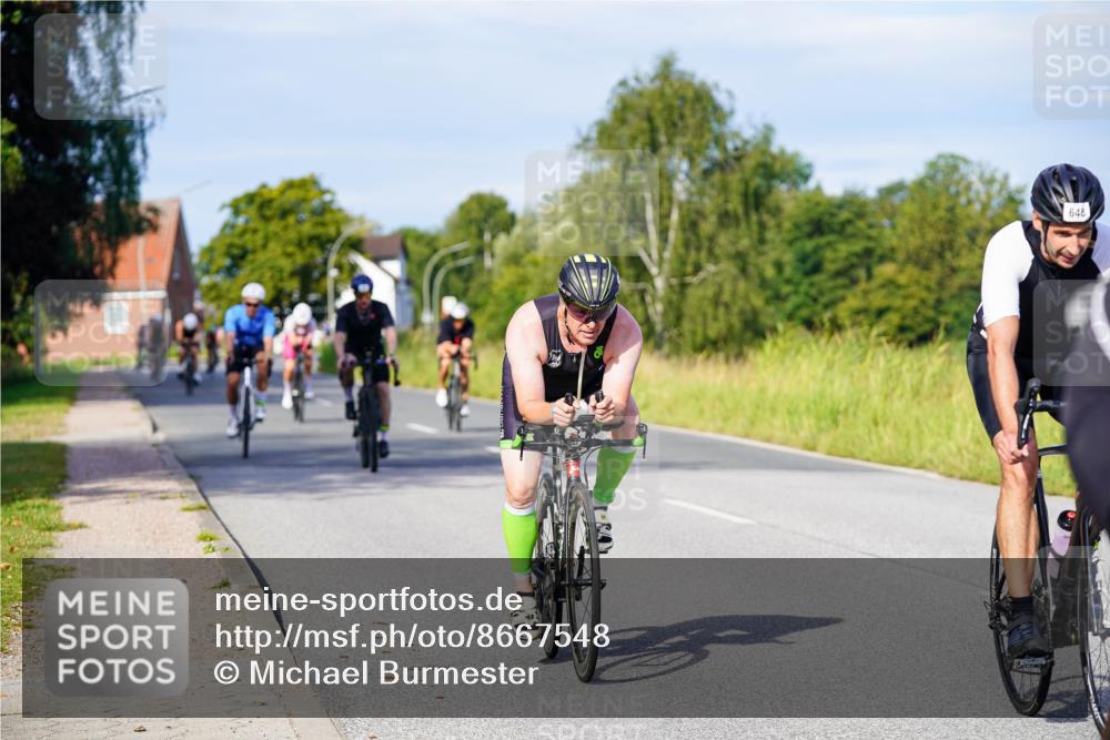 31.08.2025 - Elbe Triathlon Hamburg Michael Burmester http://msf.ph/oto/8667548 31.08.2025 09:42:54 Radfahren 311, 414, 438, 486, 490, 522, 629, 648, 665, 837, 882 meine-sportfotos.de