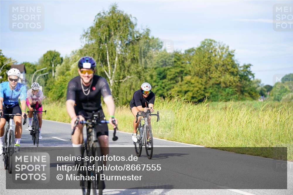 31.08.2025 - Elbe Triathlon Hamburg Michael Burmester http://msf.ph/oto/8667555 31.08.2025 09:42:55 Radfahren 311, 414, 438, 486, 490, 629, 648, 665, 732, 833, 837, 882 meine-sportfotos.de