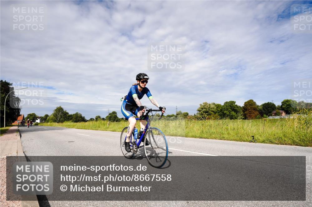 31.08.2025 - Elbe Triathlon Hamburg Michael Burmester http://msf.ph/oto/8667558 31.08.2025 10:51:35 Radfahren 874, 1125, 1315, 1384 meine-sportfotos.de