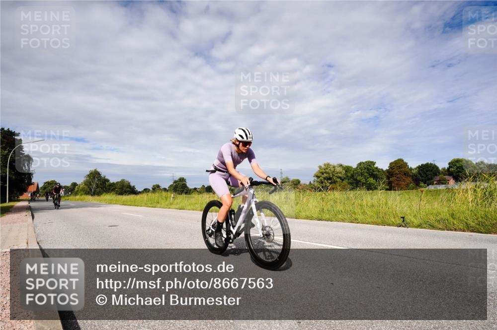 31.08.2025 - Elbe Triathlon Hamburg Michael Burmester http://msf.ph/oto/8667563 31.08.2025 10:51:41 Radfahren 1125, 1205, 1228, 1315, 1384 meine-sportfotos.de