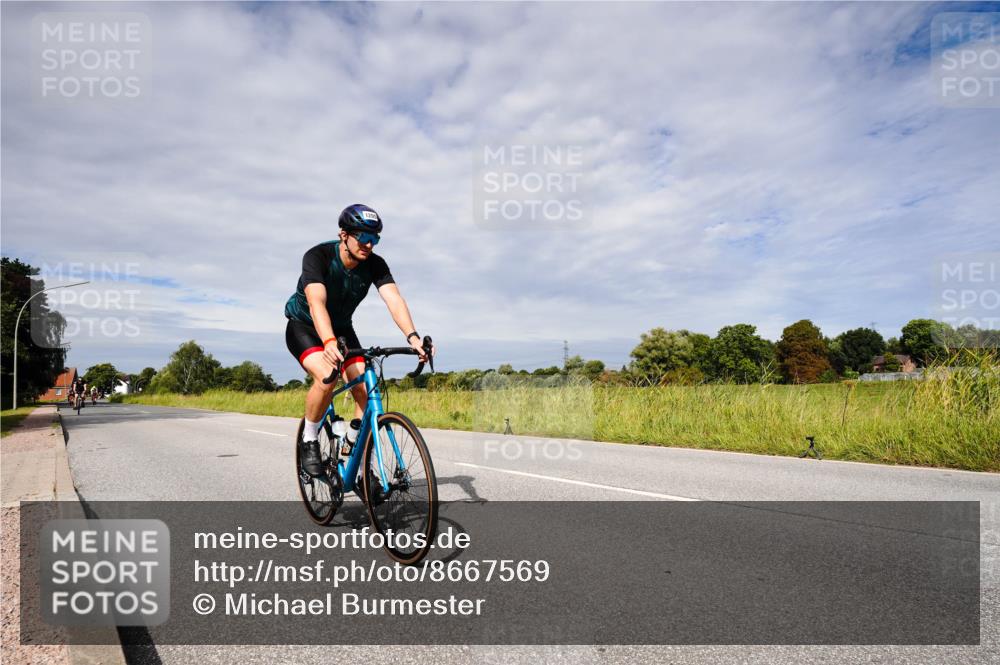 31.08.2025 - Elbe Triathlon Hamburg Michael Burmester http://msf.ph/oto/8667569 31.08.2025 10:51:47 Radfahren 1205, 1228, 1234, 1242, 1271 meine-sportfotos.de