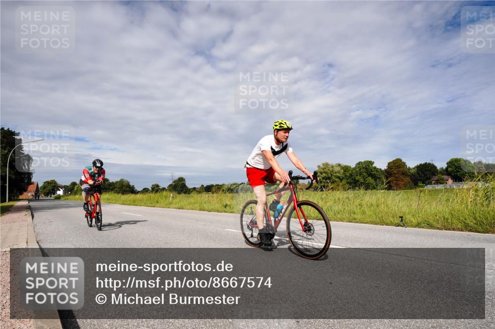 31.08.2025 - Elbe Triathlon Hamburg Michael Burmester http://msf.ph/oto/8667574 31.08.2025 10:51:54 Radfahren 1234, 1242, 1271, 1479, 1483 meine-sportfotos.de