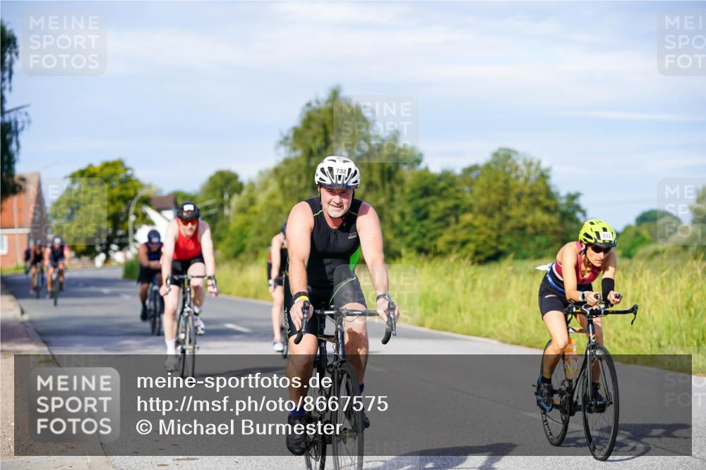 31.08.2025 - Elbe Triathlon Hamburg Michael Burmester http://msf.ph/oto/8667575 31.08.2025 09:43:02 Radfahren 321, 324, 414, 605, 623, 624, 732, 795, 833, 837 meine-sportfotos.de