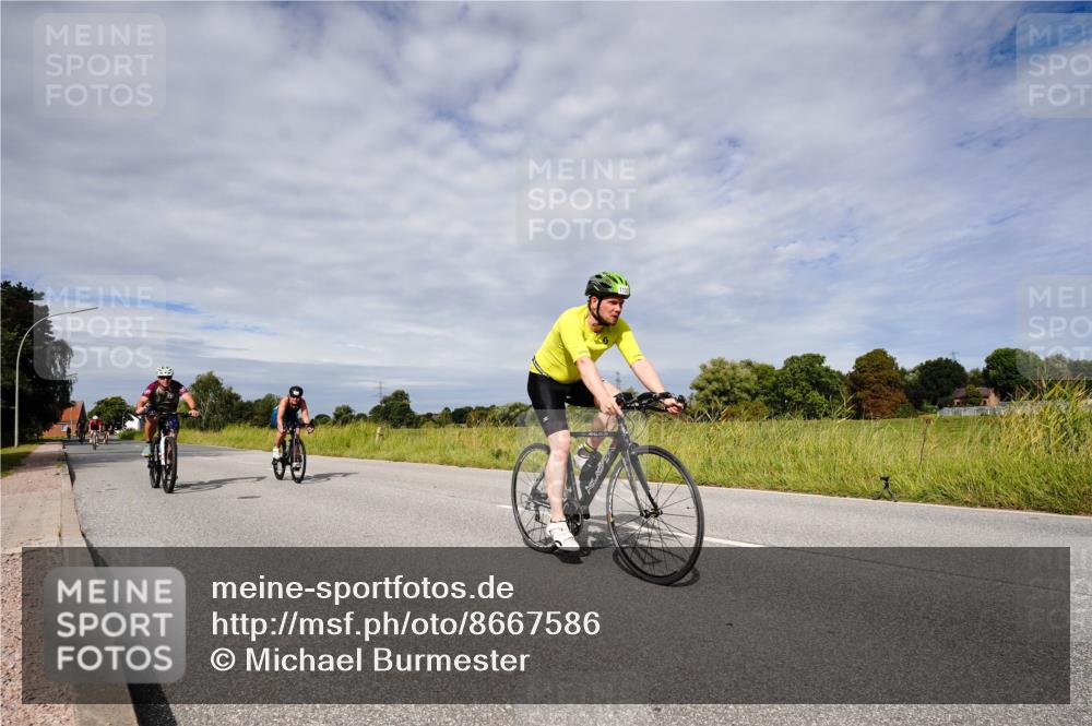 31.08.2025 - Elbe Triathlon Hamburg Michael Burmester http://msf.ph/oto/8667586 31.08.2025 10:52:07 Radfahren 1135, 1159, 1186, 1237, 1376, 1434, 1492 meine-sportfotos.de