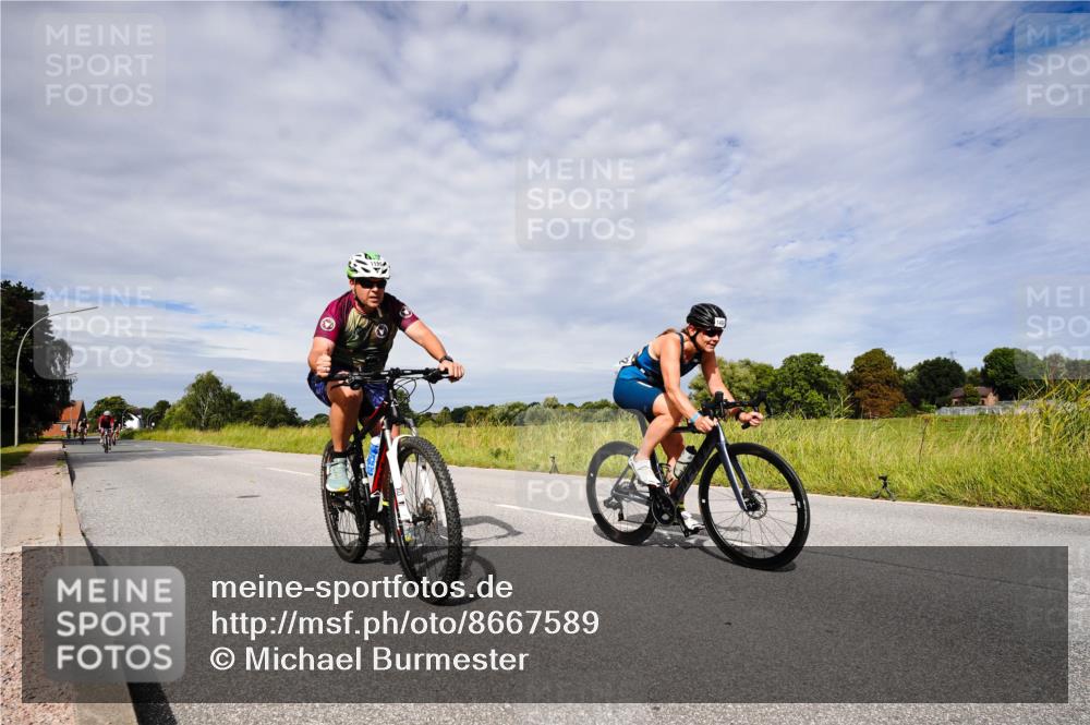 31.08.2025 - Elbe Triathlon Hamburg Michael Burmester http://msf.ph/oto/8667589 31.08.2025 10:52:08 Radfahren 1135, 1159, 1186, 1237, 1376, 1434, 1492 meine-sportfotos.de