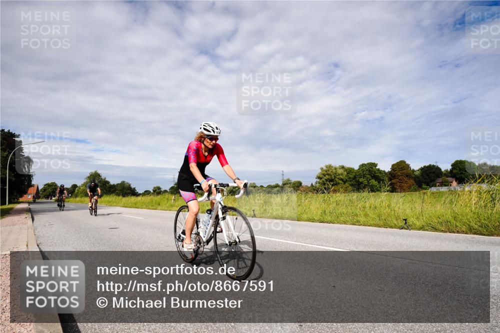 31.08.2025 - Elbe Triathlon Hamburg Michael Burmester http://msf.ph/oto/8667591 31.08.2025 10:52:11 Radfahren 1159, 1237, 1434 meine-sportfotos.de