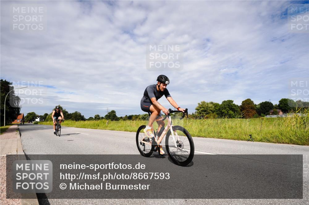 31.08.2025 - Elbe Triathlon Hamburg Michael Burmester http://msf.ph/oto/8667593 31.08.2025 10:52:12 Radfahren 928, 1159, 1237, 1434, 1469 meine-sportfotos.de