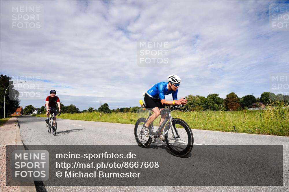 31.08.2025 - Elbe Triathlon Hamburg Michael Burmester http://msf.ph/oto/8667608 31.08.2025 10:52:39 Radfahren 1113, 1124, 1265 meine-sportfotos.de