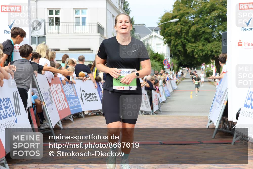 31.08.2025 - 21. Blankeneser Heldenlauf Strokosch-Dieckow http://msf.ph/oto/8667619 31.08.2025 10:57:13 Ziel 2167, 3502, 3194 meine-sportfotos.de