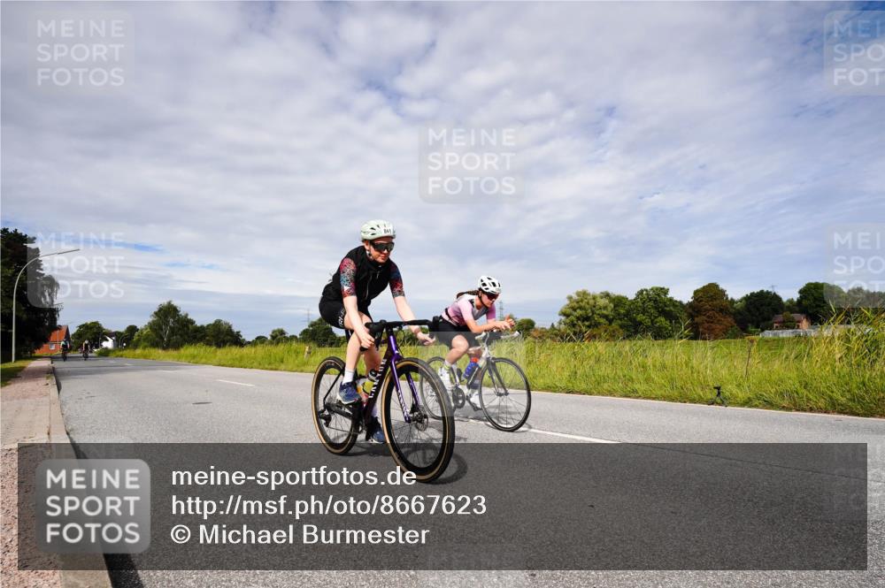 31.08.2025 - Elbe Triathlon Hamburg Michael Burmester http://msf.ph/oto/8667623 31.08.2025 10:53:00 Radfahren 841, 1192, 1258, 1295, 1309, 1389 meine-sportfotos.de