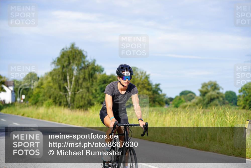 31.08.2025 - Elbe Triathlon Hamburg Michael Burmester http://msf.ph/oto/8667630 31.08.2025 09:43:26 Radfahren 249, 383, 519, 567, 680, 835, 888 meine-sportfotos.de