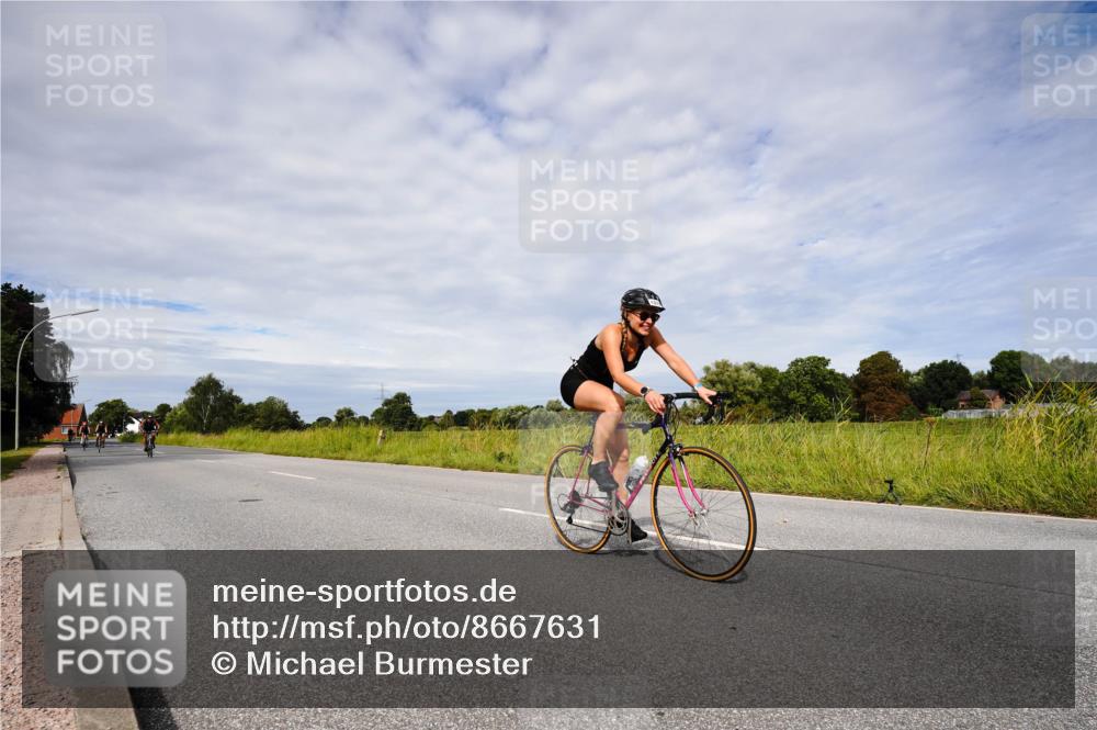 31.08.2025 - Elbe Triathlon Hamburg Michael Burmester http://msf.ph/oto/8667631 31.08.2025 10:53:22 Radfahren 1378, 1487, 1494 meine-sportfotos.de