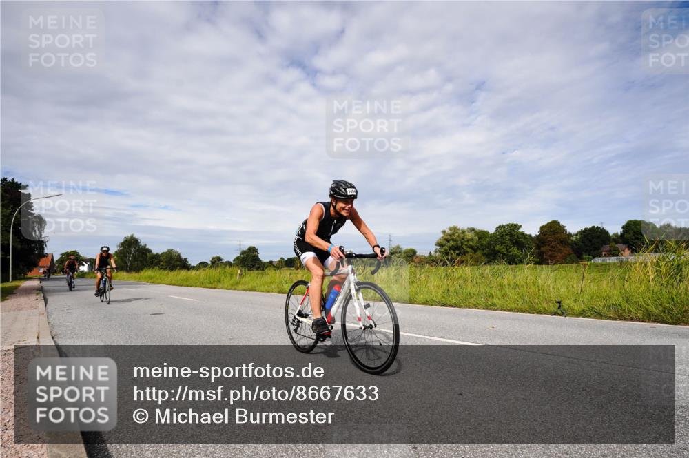 31.08.2025 - Elbe Triathlon Hamburg Michael Burmester http://msf.ph/oto/8667633 31.08.2025 10:53:24 Radfahren 1194, 1378, 1487, 1494 meine-sportfotos.de