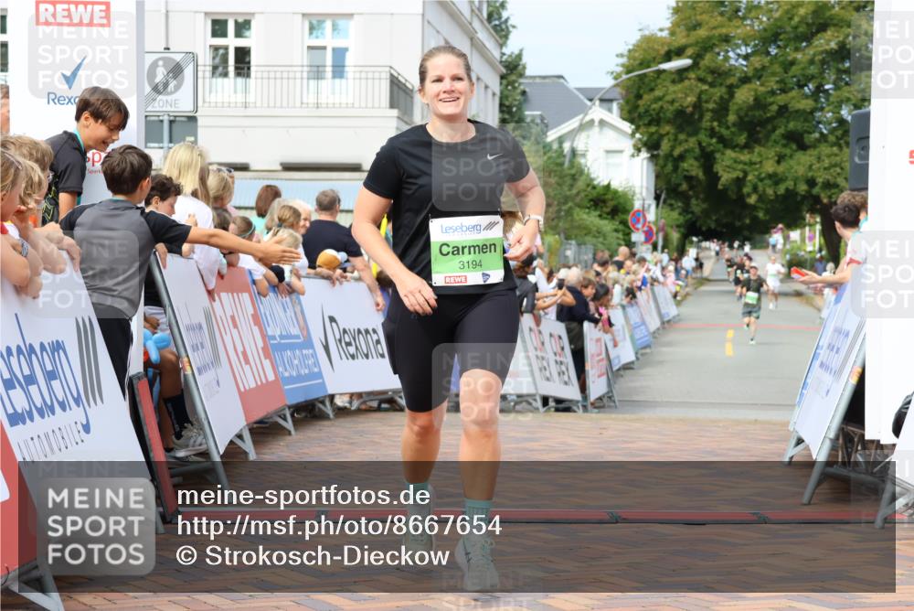 31.08.2025 - 21. Blankeneser Heldenlauf Strokosch-Dieckow http://msf.ph/oto/8667654 31.08.2025 10:57:13 Ziel 2167, 3502, 3194 meine-sportfotos.de