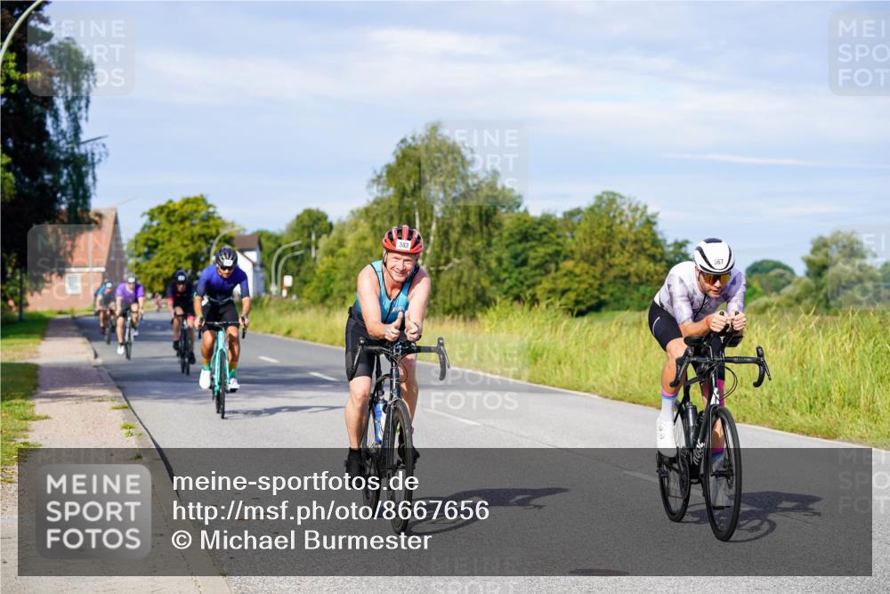 31.08.2025 - Elbe Triathlon Hamburg Michael Burmester http://msf.ph/oto/8667656 31.08.2025 09:43:31 Radfahren 282, 383, 461, 519, 567, 680, 888 meine-sportfotos.de