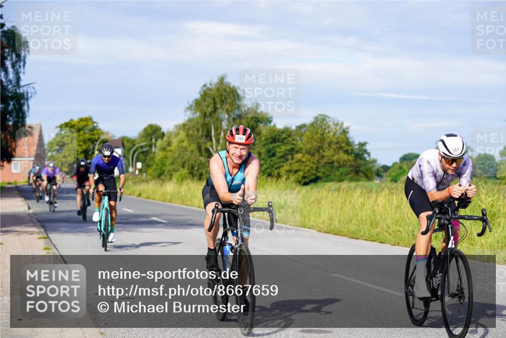 31.08.2025 - Elbe Triathlon Hamburg Michael Burmester http://msf.ph/oto/8667659 31.08.2025 09:43:31 Radfahren 282, 383, 461, 519, 567, 680, 888 meine-sportfotos.de