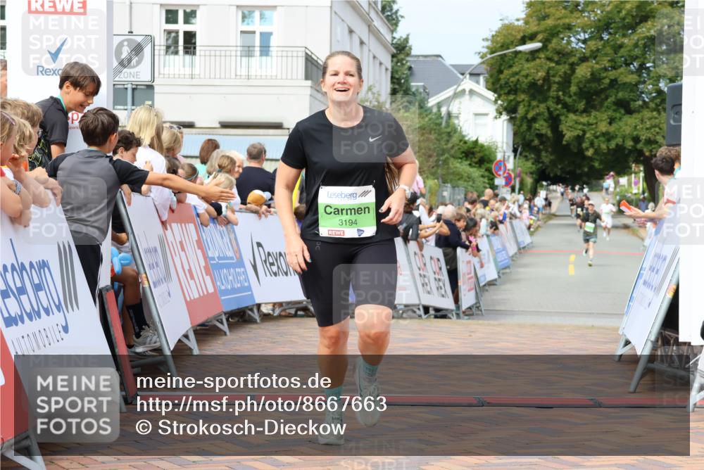 31.08.2025 - 21. Blankeneser Heldenlauf Strokosch-Dieckow http://msf.ph/oto/8667663 31.08.2025 10:57:13 Ziel 2167, 3502, 3194 meine-sportfotos.de