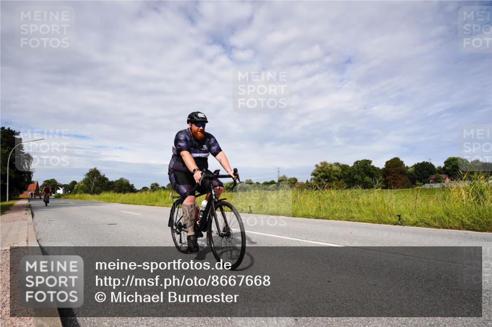 31.08.2025 - Elbe Triathlon Hamburg Michael Burmester http://msf.ph/oto/8667668 31.08.2025 10:54:07 Radfahren 1114, 1291, 1341, 1367, 1416, 1454 meine-sportfotos.de
