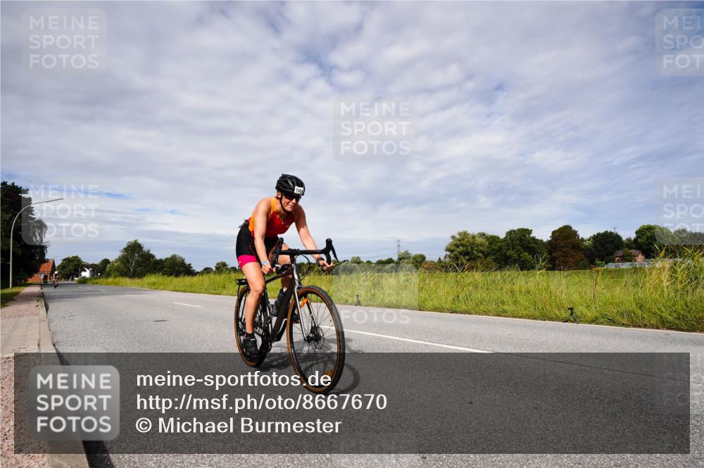 31.08.2025 - Elbe Triathlon Hamburg Michael Burmester http://msf.ph/oto/8667670 31.08.2025 10:54:10 Radfahren 1114, 1416, 1422, 1454 meine-sportfotos.de