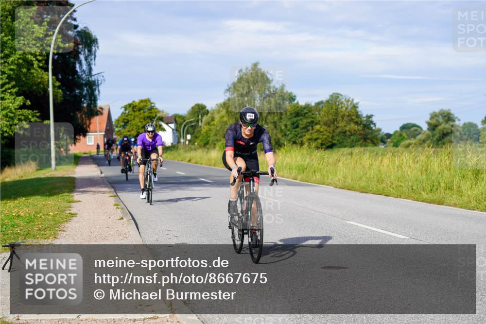 31.08.2025 - Elbe Triathlon Hamburg Michael Burmester http://msf.ph/oto/8667675 31.08.2025 09:43:33 Radfahren 282, 337, 383, 461, 519, 567, 866, 888 meine-sportfotos.de