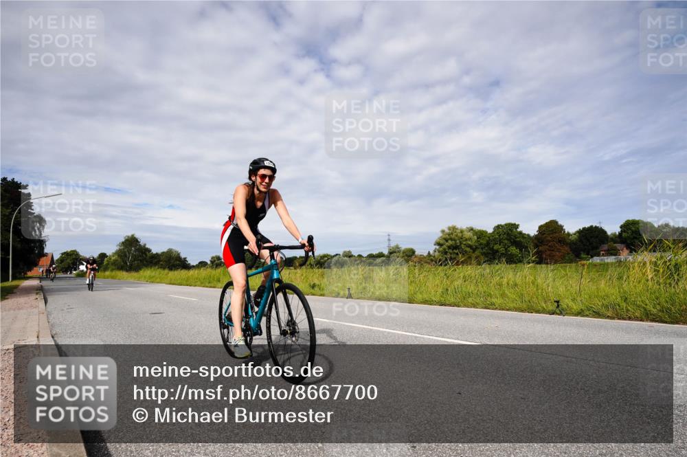 31.08.2025 - Elbe Triathlon Hamburg Michael Burmester http://msf.ph/oto/8667700 31.08.2025 10:54:46 Radfahren 1255, 1370, 1393, 1398 meine-sportfotos.de