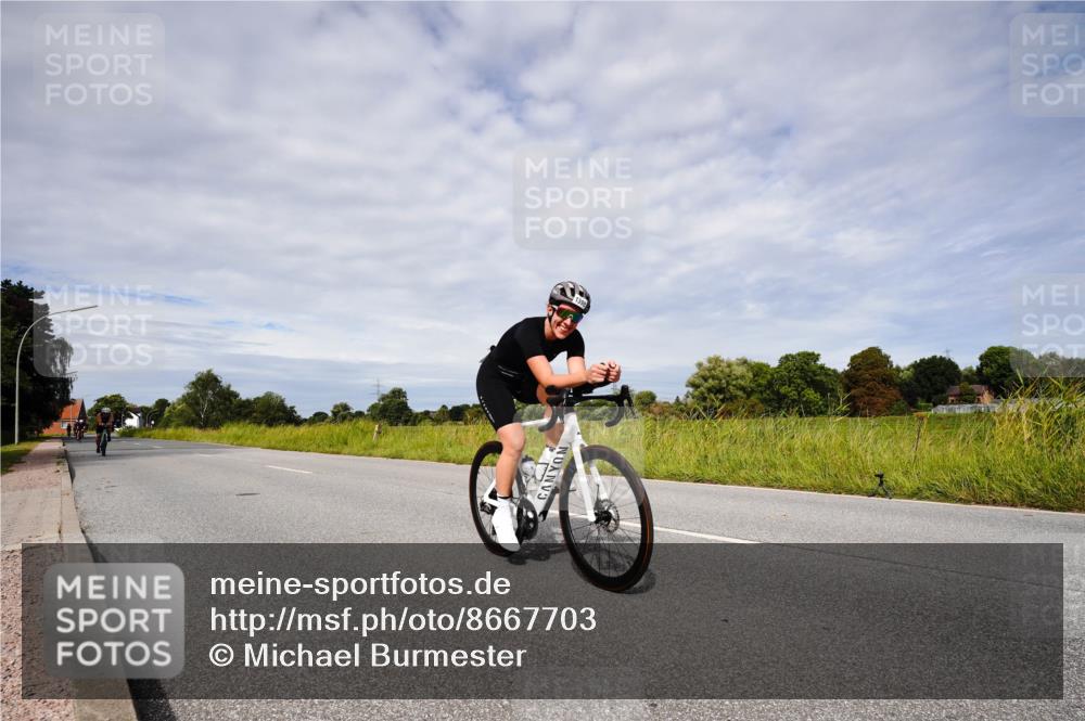 31.08.2025 - Elbe Triathlon Hamburg Michael Burmester http://msf.ph/oto/8667703 31.08.2025 10:54:48 Radfahren 1255, 1370, 1380, 1393, 1398 meine-sportfotos.de