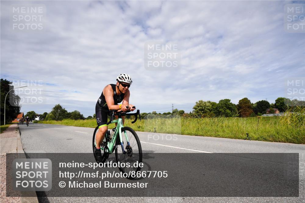 31.08.2025 - Elbe Triathlon Hamburg Michael Burmester http://msf.ph/oto/8667705 31.08.2025 10:54:50 Radfahren 1255, 1380, 1382, 1393, 1398 meine-sportfotos.de