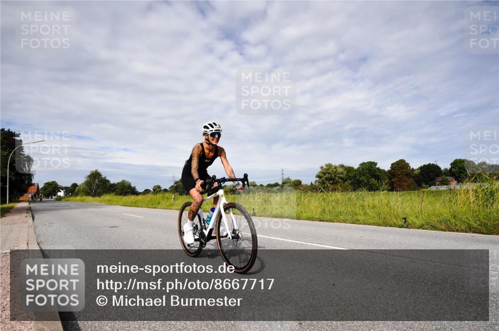 31.08.2025 - Elbe Triathlon Hamburg Michael Burmester http://msf.ph/oto/8667717 31.08.2025 10:55:04 Radfahren 1201, 1390, 1395, 1421, 1484 meine-sportfotos.de