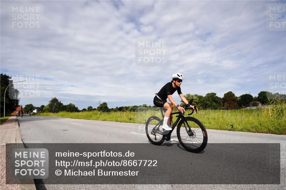 31.08.2025 - Elbe Triathlon Hamburg Michael Burmester http://msf.ph/oto/8667722 31.08.2025 10:55:12 Radfahren 1201, 1371, 1410, 1421, 1484, 1486 meine-sportfotos.de