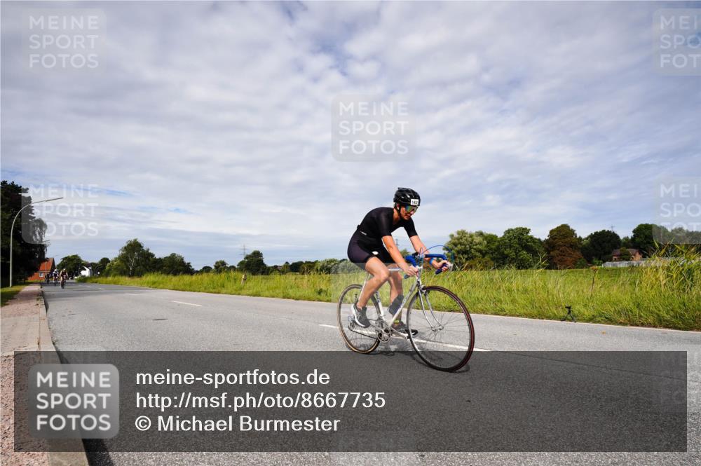 31.08.2025 - Elbe Triathlon Hamburg Michael Burmester http://msf.ph/oto/8667735 31.08.2025 10:55:26 Radfahren 1272, 1396, 1408, 1431, 1481 meine-sportfotos.de