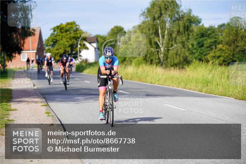31.08.2025 - Elbe Triathlon Hamburg Michael Burmester http://msf.ph/oto/8667738 31.08.2025 09:43:45 Radfahren 602, 800, 845, 908, 913 meine-sportfotos.de