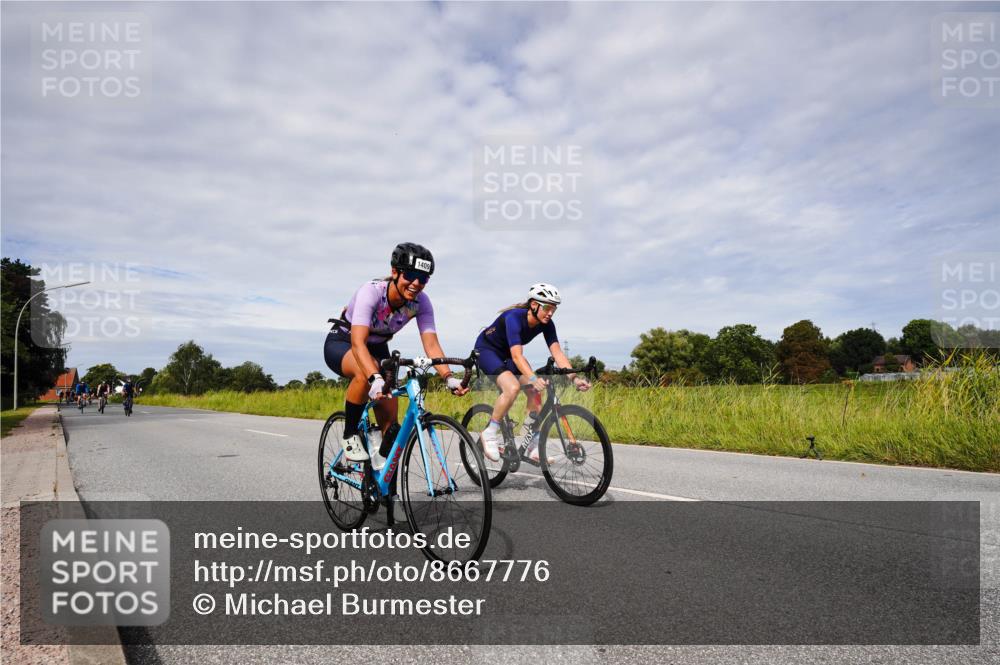 31.08.2025 - Elbe Triathlon Hamburg Michael Burmester http://msf.ph/oto/8667776 31.08.2025 10:56:34 Radfahren 1346, 1366, 1374, 1406, 1409, 1474, 1475 meine-sportfotos.de