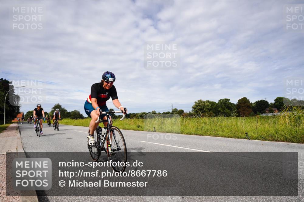 31.08.2025 - Elbe Triathlon Hamburg Michael Burmester http://msf.ph/oto/8667786 31.08.2025 10:56:42 Radfahren 772, 1166, 1250, 1301, 1407, 1430, 1474 meine-sportfotos.de