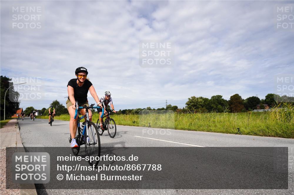 31.08.2025 - Elbe Triathlon Hamburg Michael Burmester http://msf.ph/oto/8667788 31.08.2025 10:56:42 Radfahren 772, 1166, 1250, 1301, 1407, 1430, 1474 meine-sportfotos.de