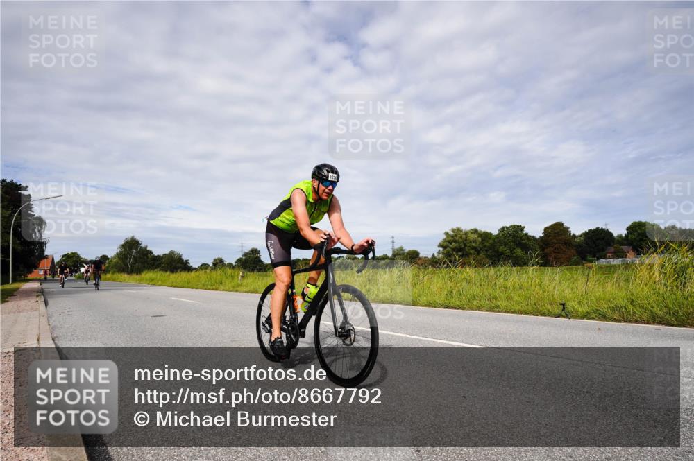 31.08.2025 - Elbe Triathlon Hamburg Michael Burmester http://msf.ph/oto/8667792 31.08.2025 10:56:44 Radfahren 772, 1166, 1250, 1301, 1407, 1430, 1474 meine-sportfotos.de