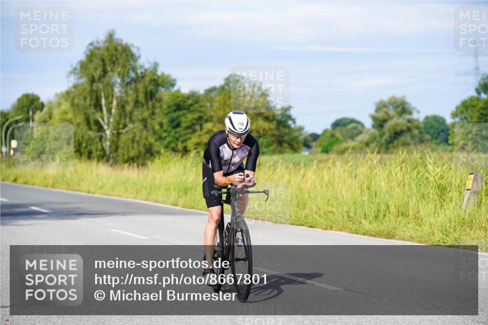 31.08.2025 - Elbe Triathlon Hamburg Michael Burmester http://msf.ph/oto/8667801 31.08.2025 09:43:59 Radfahren 281, 378, 476, 562, 610, 634, 770, 864 meine-sportfotos.de