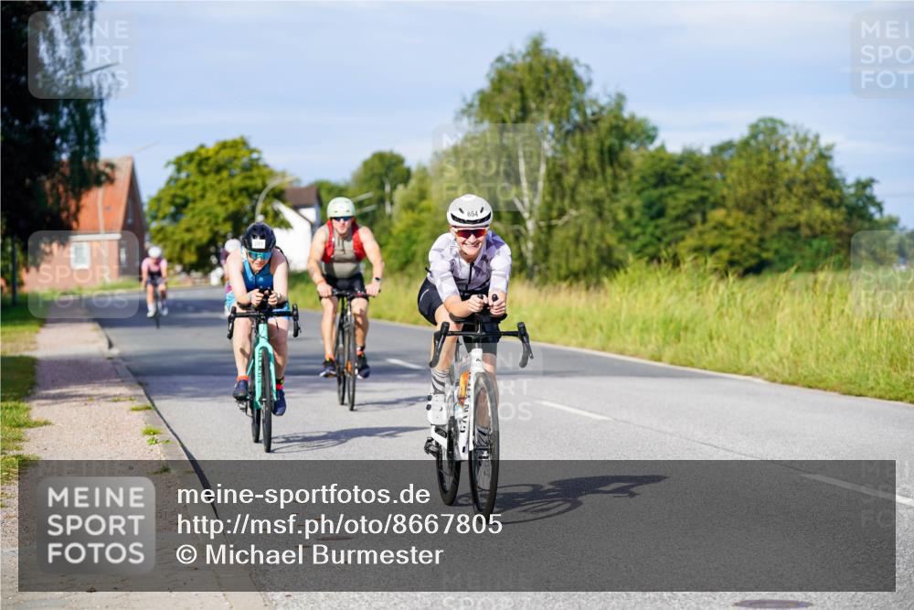 31.08.2025 - Elbe Triathlon Hamburg Michael Burmester http://msf.ph/oto/8667805 31.08.2025 09:44:02 Radfahren 281, 378, 476, 562, 770, 787, 864 meine-sportfotos.de