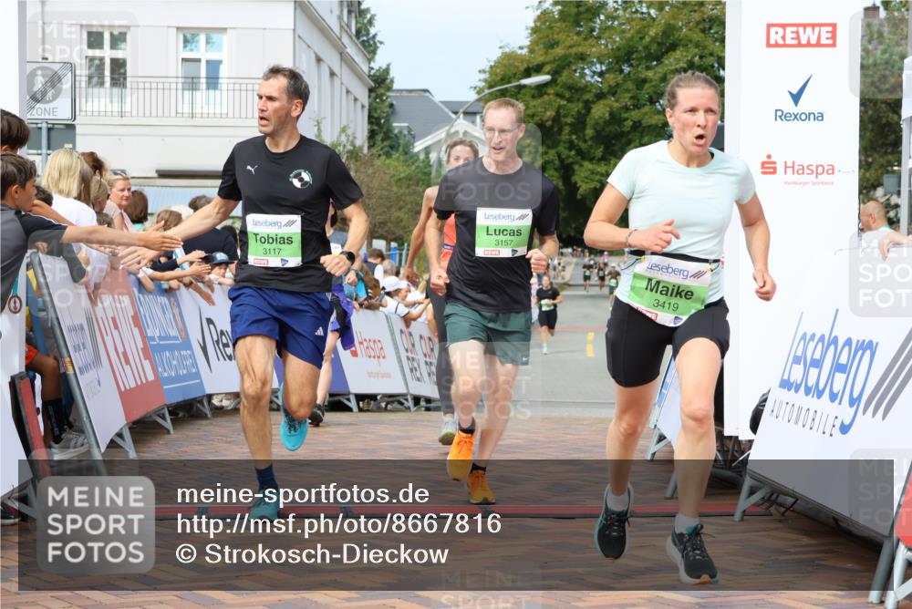 31.08.2025 - 21. Blankeneser Heldenlauf Strokosch-Dieckow http://msf.ph/oto/8667816 31.08.2025 10:57:04 Ziel 2167, 3502, 3419, 3385, 3117, 3157 meine-sportfotos.de