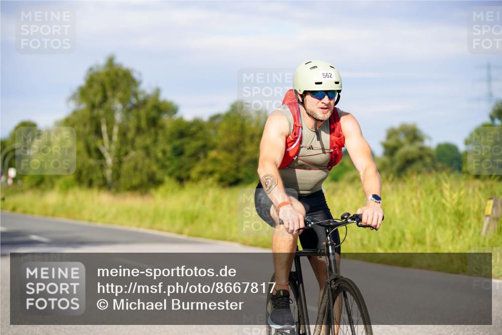 31.08.2025 - Elbe Triathlon Hamburg Michael Burmester http://msf.ph/oto/8667817 31.08.2025 09:44:04 Radfahren 281, 378, 476, 562, 787, 864 meine-sportfotos.de