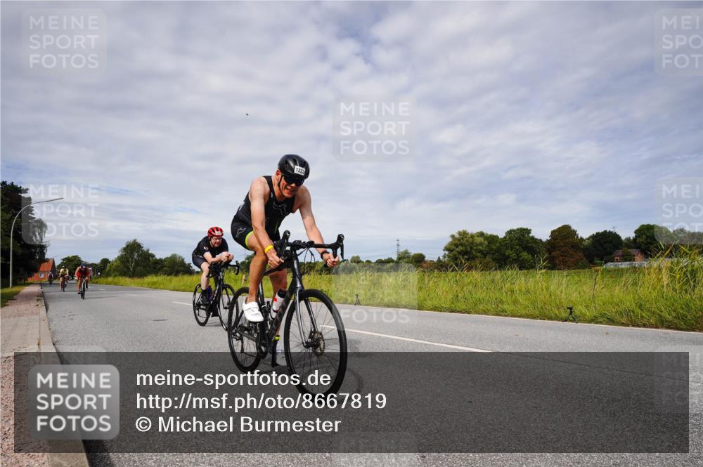 31.08.2025 - Elbe Triathlon Hamburg Michael Burmester http://msf.ph/oto/8667819 31.08.2025 10:57:14 Radfahren 1297, 1323, 1357, 1363, 1457, 1601, 1614 meine-sportfotos.de