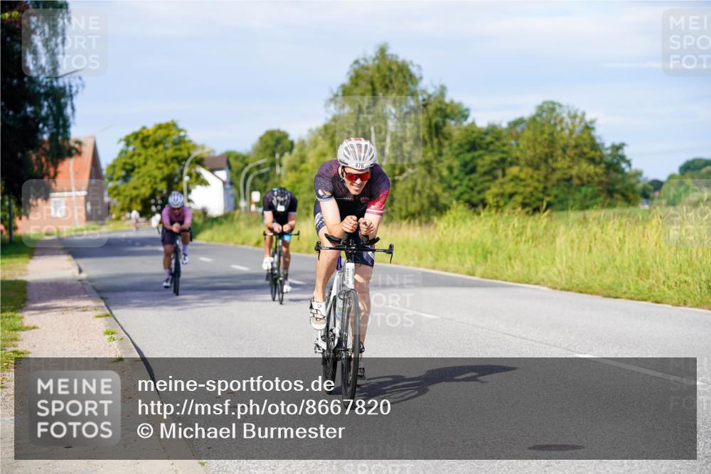 31.08.2025 - Elbe Triathlon Hamburg Michael Burmester http://msf.ph/oto/8667820 31.08.2025 09:44:05 Radfahren 281, 378, 476, 562, 787, 864 meine-sportfotos.de